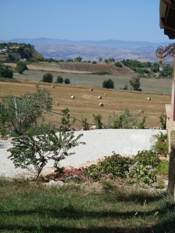 Agriturismo Baglio Pollicarini Villa Pergusa Kültér fotó